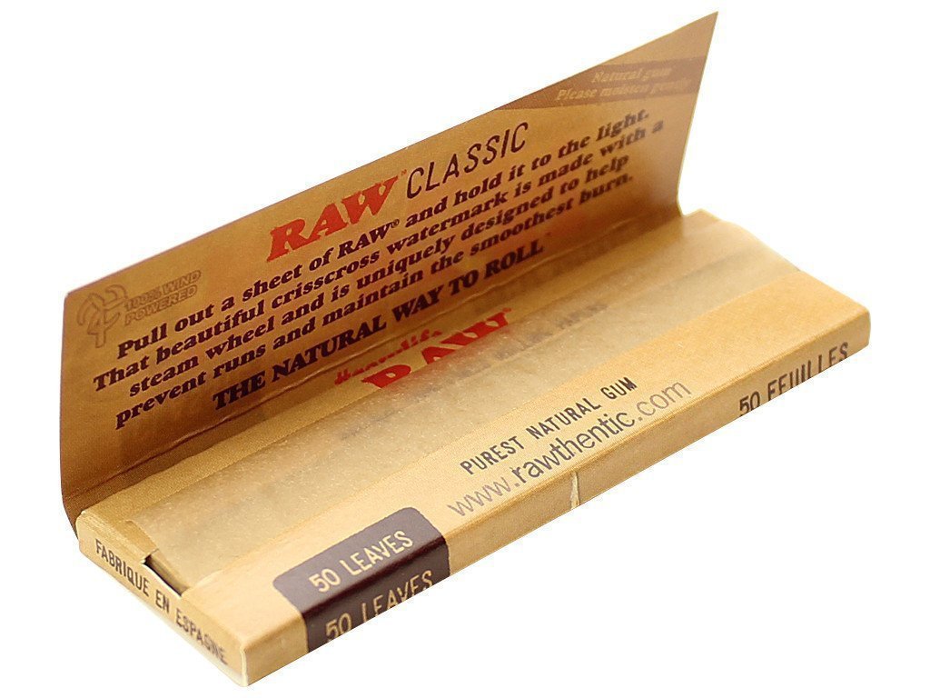 RAW Classic 1.1/4 Natural Unrefined Rolling Papers